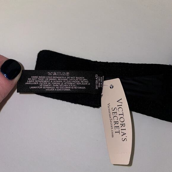 Victoria's Secret Bra 38C Blue Black Lace Bombshell Plunge Padded 2 Cup Holiday - Picture 6 of 9